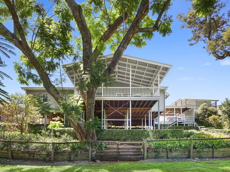 64 Coopers Camp Road, Bardon QLD 4065