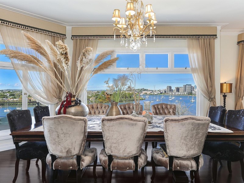 24 Hillside Crescent, Hamilton QLD 4007