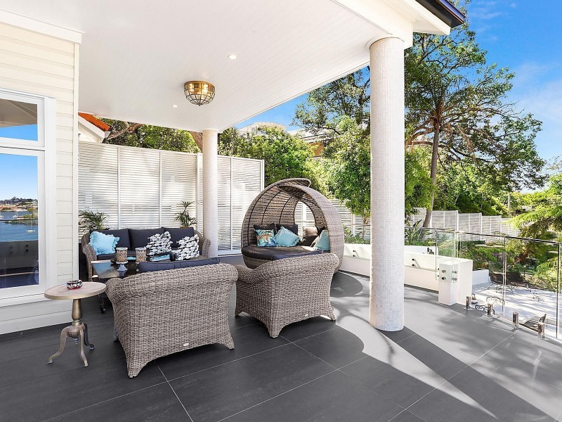 24 Hillside Crescent, Hamilton QLD 4007