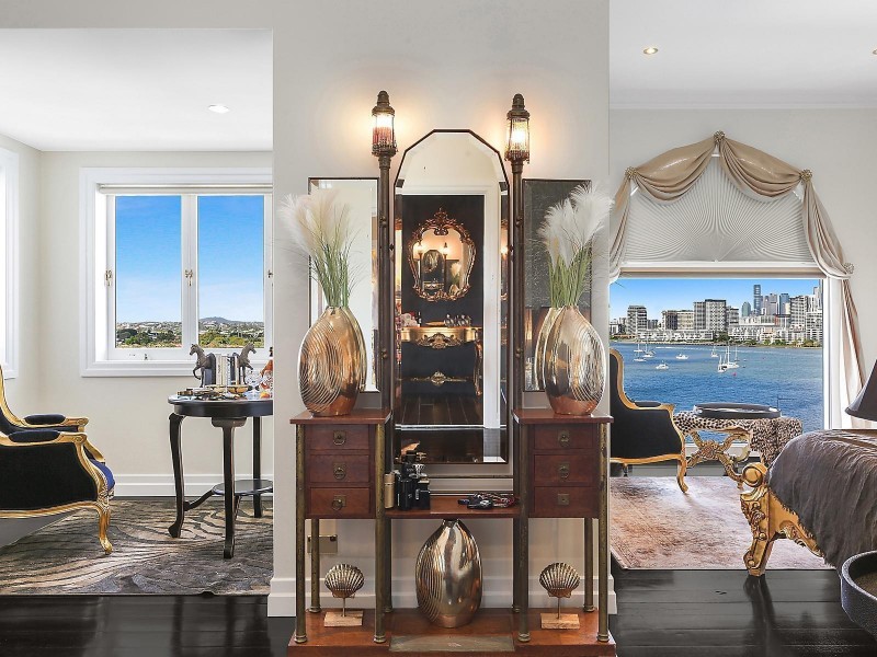 24 Hillside Crescent, Hamilton QLD 4007