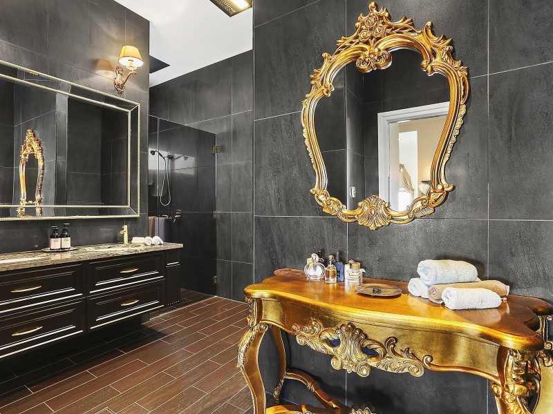 24 Hillside Crescent, Hamilton QLD 4007