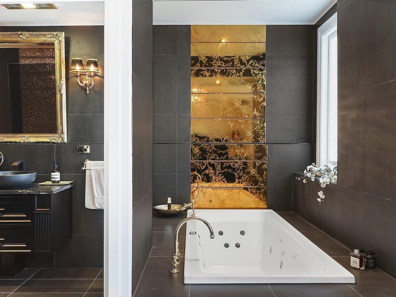 24 Hillside Crescent, Hamilton QLD 4007