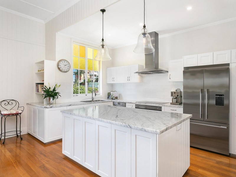 3 Arran Avenue, Hamilton QLD 4007