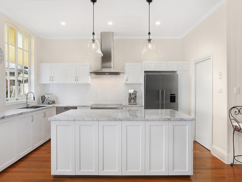 3 Arran Avenue, Hamilton QLD 4007