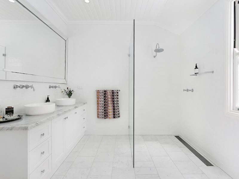 3 Arran Avenue, Hamilton QLD 4007