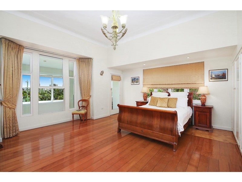 60 Riverview Terrace, Hamilton QLD 4007