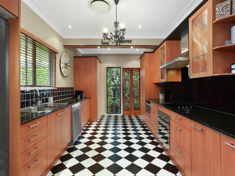 8 Rilatt Street, Wavell Heights QLD 4012