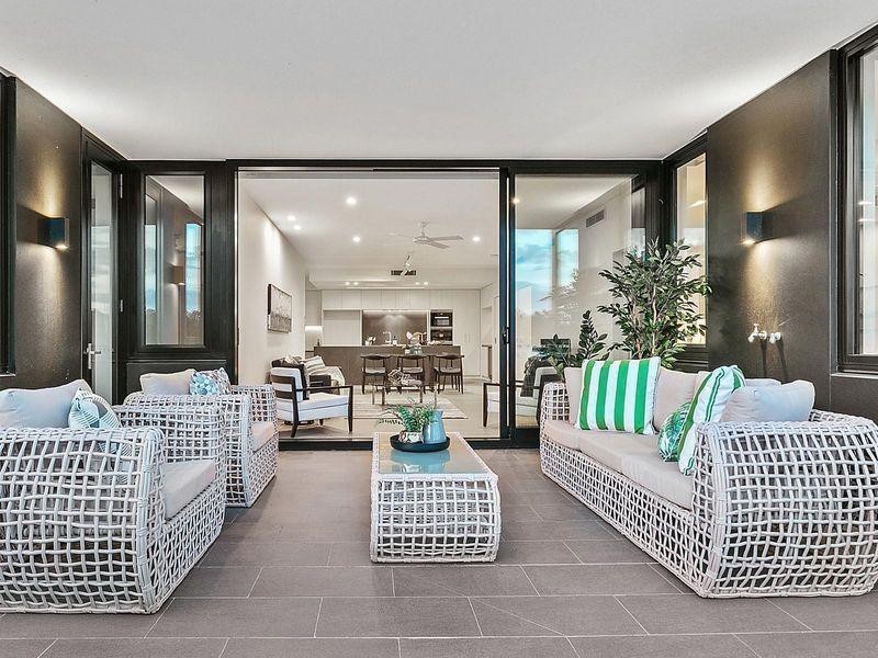 9104/50 Parkside Circuit, Hamilton QLD 4007