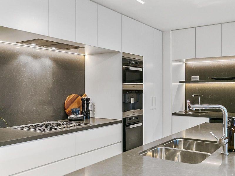 9104/50 Parkside Circuit, Hamilton QLD 4007
