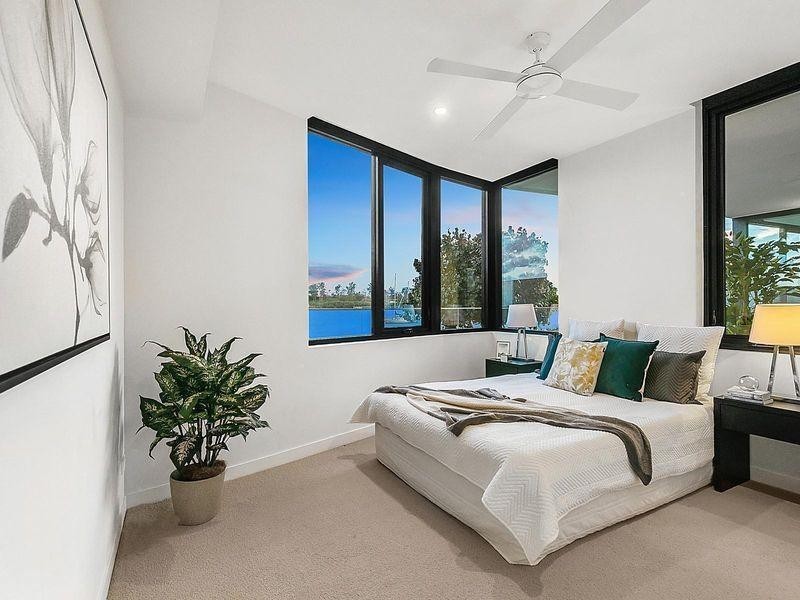 9104/50 Parkside Circuit, Hamilton QLD 4007