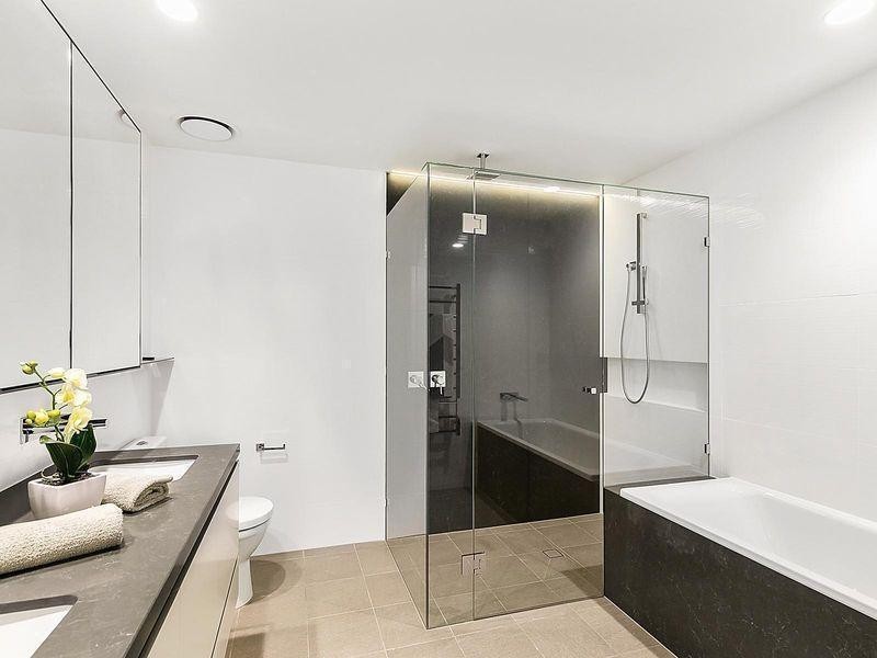 9104/50 Parkside Circuit, Hamilton QLD 4007