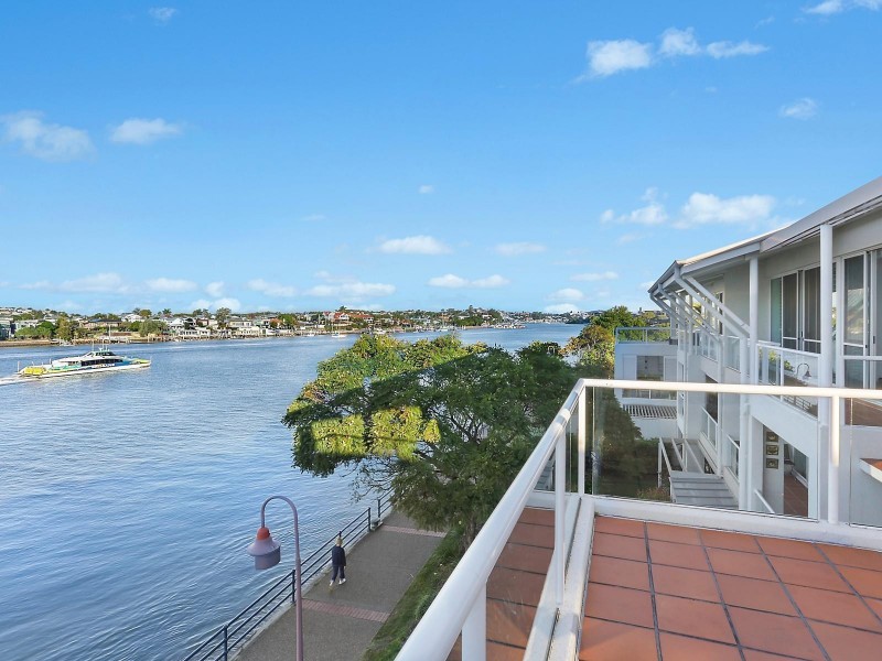 15 Vernon Terrace, Teneriffe QLD 4005