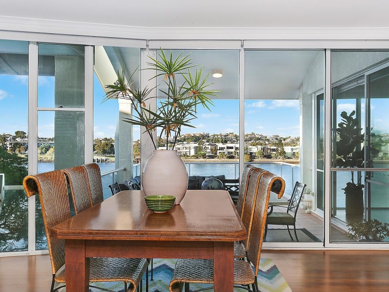 15 Vernon Terrace, Teneriffe QLD 4005