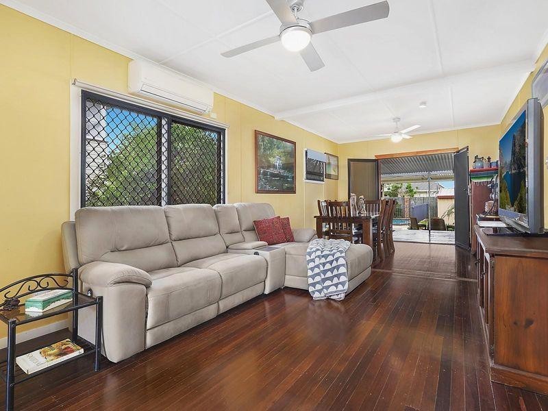 12 Welch Street, Clontarf QLD 4357