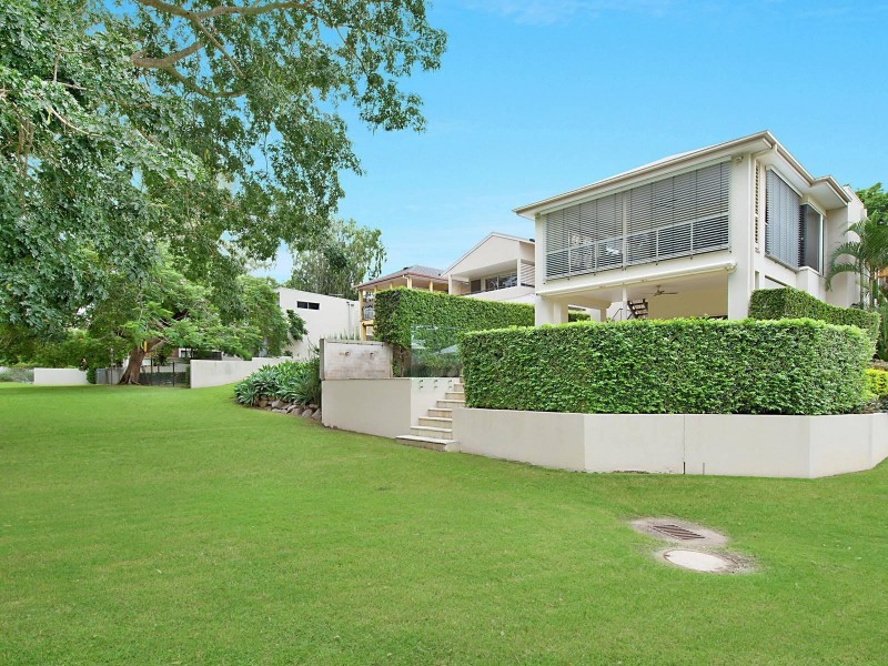 9 Aranui Street, Yeronga QLD 4104