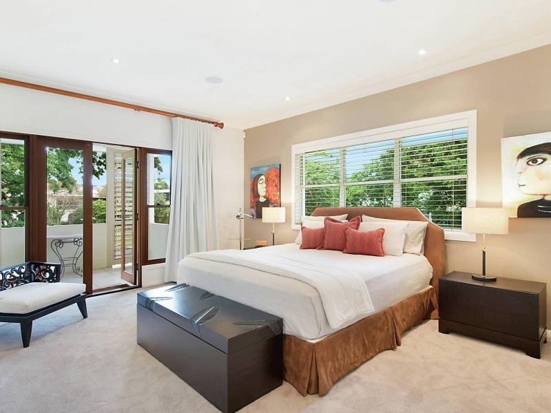 9 Aranui Street, Yeronga QLD 4104