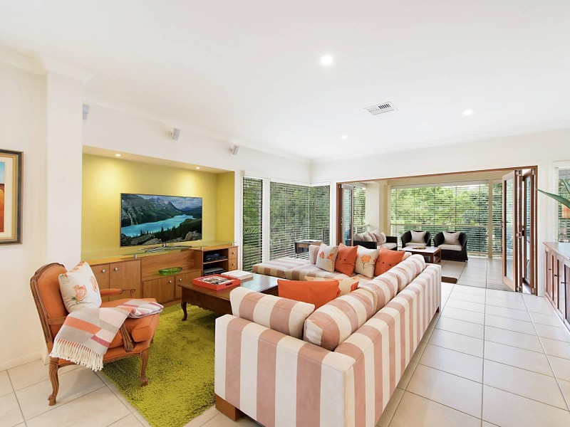 9 Aranui Street, Yeronga QLD 4104