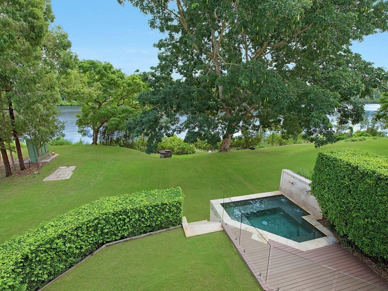 9 Aranui Street, Yeronga QLD 4104