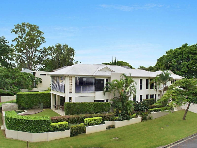 9 Aranui Street, Yeronga QLD 4104