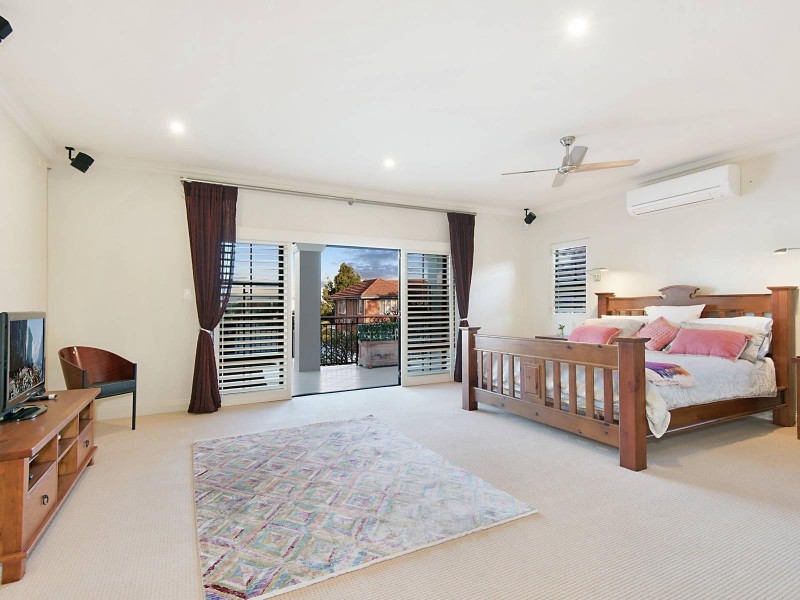 32 Enderley Avenue, Clayfield QLD 4011