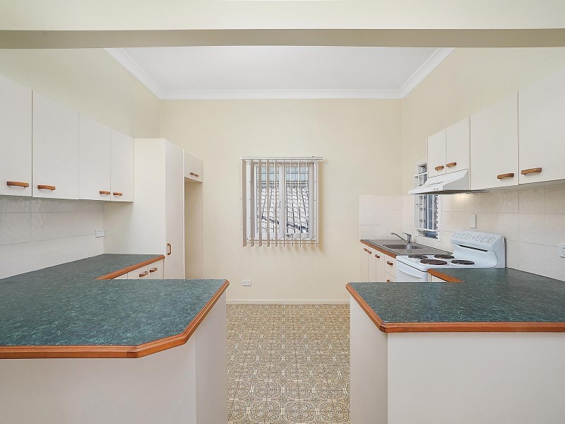 22 Winchester Street, Hamilton QLD 4007