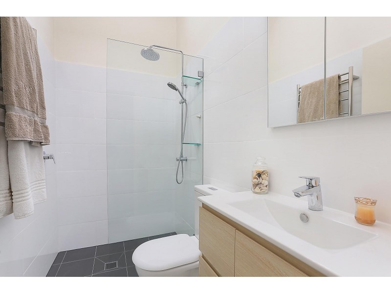 8/82B Old Pittwater Road, Brookvale NSW 2100