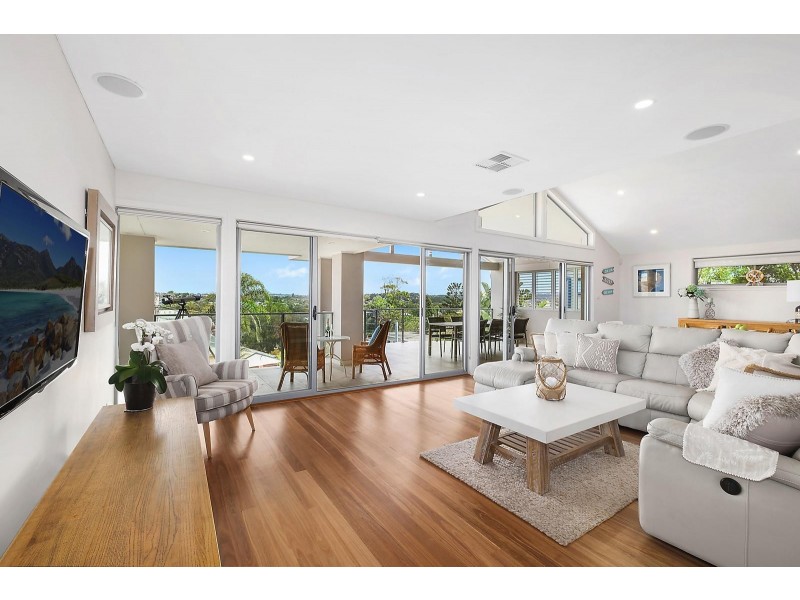 10 Parr Avenue, North Curl Curl NSW 2099