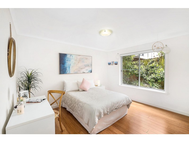 10 Parr Avenue, North Curl Curl NSW 2099