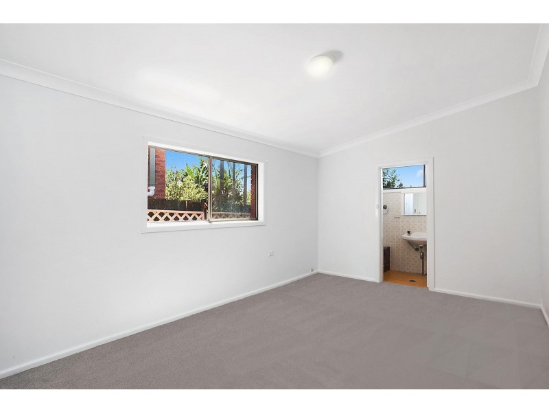6 Eaton Square, Allambie Heights NSW 2100