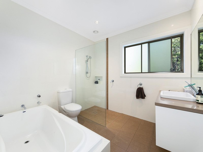 9 Maneroo Road, Allambie Heights NSW 2100