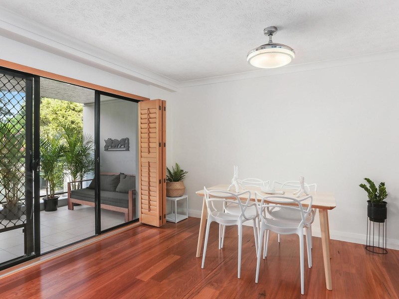 2/74 Old Pittwater Road, Brookvale NSW 2100