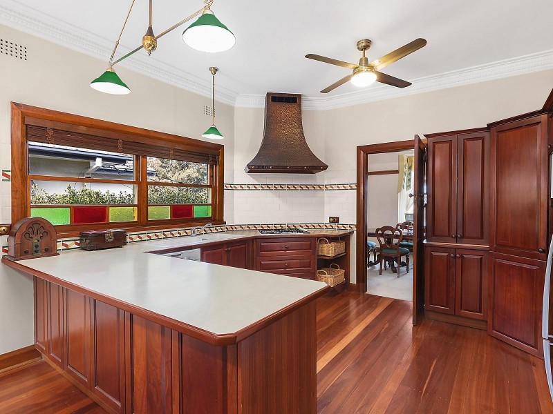 10 Sixth Avenue, Denistone NSW 2114