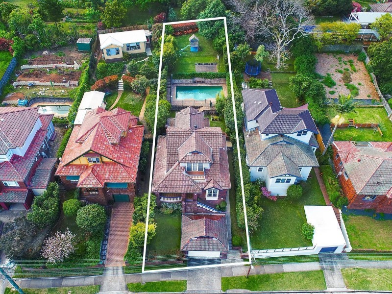 10 Sixth Avenue, Denistone NSW 2114