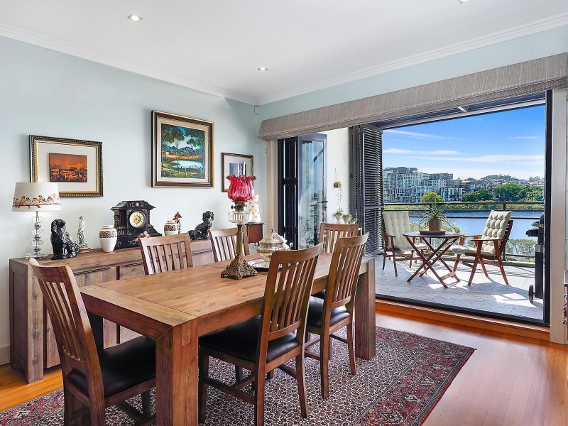 8/2 Bay Drive, Meadowbank NSW 2114