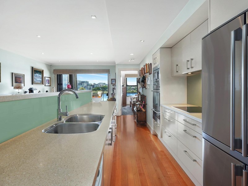 8/2 Bay Drive, Meadowbank NSW 2114