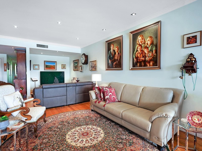 8/2 Bay Drive, Meadowbank NSW 2114