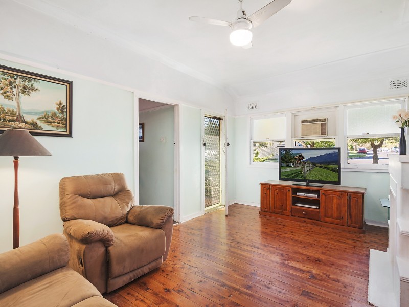 18 Napoleon Road, Greenacre NSW 2190