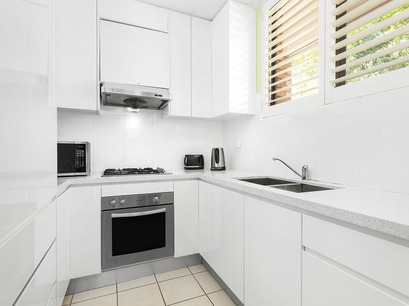 2/34 Prairie Vale Road, Bankstown NSW 2200