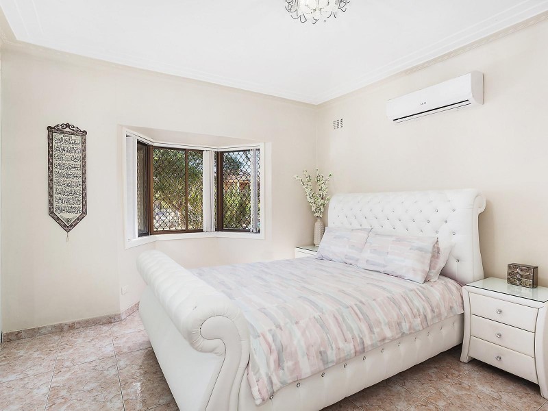 19 Wales Street, Greenacre NSW 2190