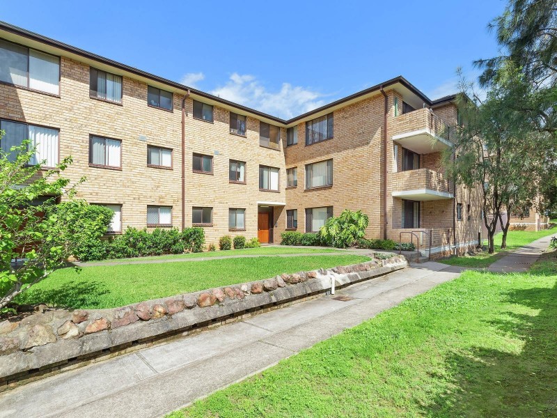 27/8 Hixson Street, Bankstown NSW 2200