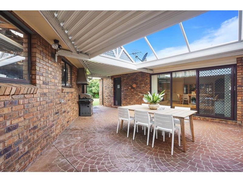 5 Chippenham Place, Chipping Norton NSW 2170