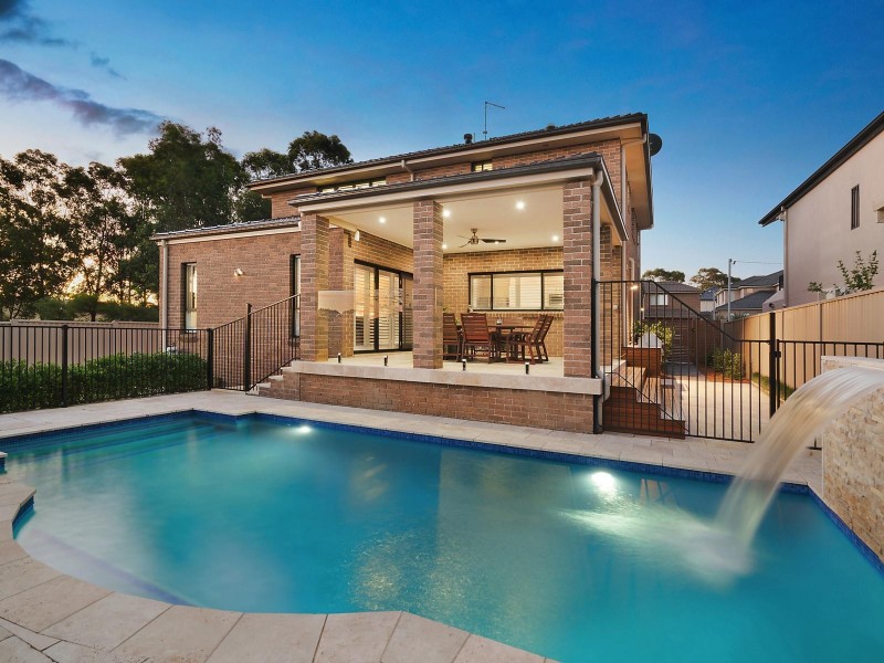 75 Carnavon Crescent, Georges Hall NSW 2198