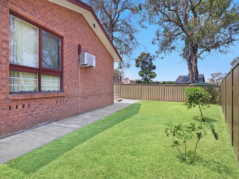 5 Islington Crescent, Greenacre NSW 2190