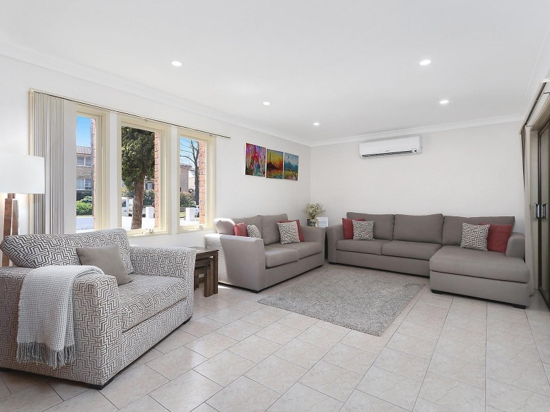 5 Islington Crescent, Greenacre NSW 2190