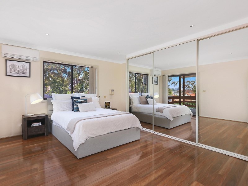 5 Islington Crescent, Greenacre NSW 2190