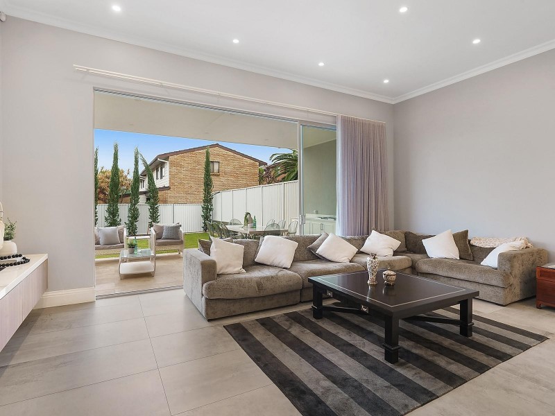 12 Highview Avenue, Greenacre NSW 2190