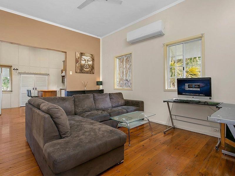 10 Canovan Street, Berserker QLD 4701