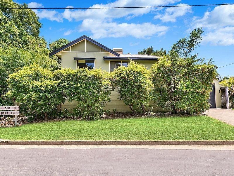 100 Park Street, Park Avenue QLD 4701