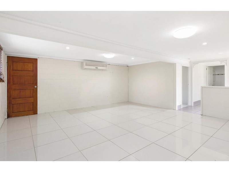 55 Denning Street, Park Avenue QLD 4701