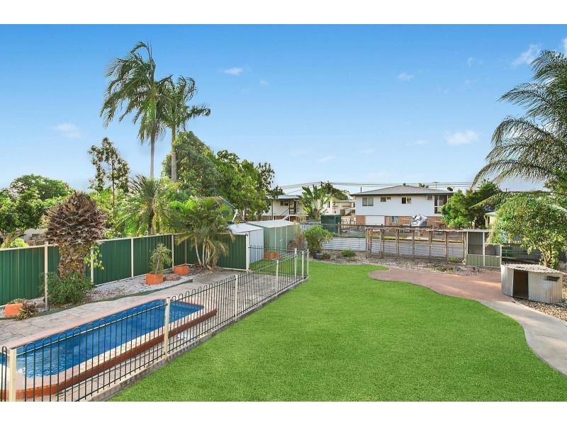 69 Gray Street, Park Avenue QLD 4701